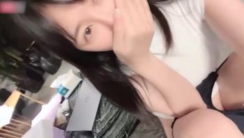 京鱼儿_童颜巨乳，可爱毛女，被神秘男舔逼，道具自慰 - 私房ACG - sifacg.com