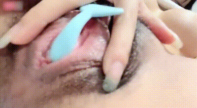 京鱼儿_童颜巨乳，可爱毛女，被神秘男舔逼，道具自慰 动图预览 - 私房ACG - sifacg.com