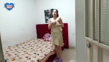 我看到我的继妹在她的房间里自慰，我要用我的鸡巴帮她-lorenssex - 私房ACG - sifacg.com