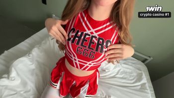 他几乎没有进入他的继妹的紧猫，她高兴地呻吟着-bad hot lady - 私房ACG - sifacg.com