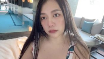 swag daisybaby 泳池把到大奶正妹！帶回房間無套顏射!！I Strike up a super hot girl fuck her with no condom & face cum-daisybabytw - 私房ACG - sifacg.com