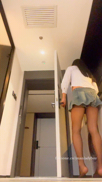 伪娘元气酱打开酒店房门用黑丝腿夹射-yuanladyboy 动图预览 - 私房ACG - sifacg.com