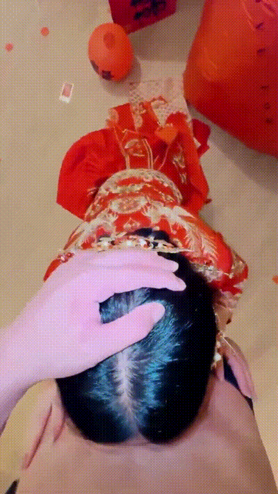 宾客散去，新婚之夜，新娘婚礼全程穿着开裆丝袜，春宵一刻值千金，男主开始疯狂操逼 动图预览 - 私房ACG - sifacg.com