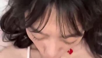 【全程素颜口交做爱】超级喜欢这长相清纯的反差母狗，瘦弱的身材奶子这么圆润！ - 私房ACG - sifacg.com