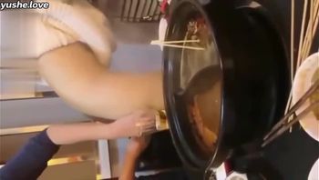 【南航气质空姐】美臀骚逼反差婊，操喷水撒一地板 - 私房ACG - sifacg.com