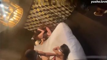 媚黑淫妻携手闺蜜！被黑人群交抽插，互相求救又疼又爽！ - 私房ACG - sifacg.com