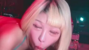 【反差界最美女神，极品阿黑颜高潮脸！】圆润的巨乳在鸡巴上摩擦，再直接一坐到底，扭动身子给鸡巴扭射，精液射满一逼！ - 私房ACG - sifacg.com