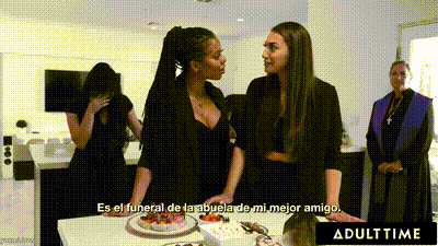 ADULT TIME - Bella Rolland Gives Up Free Use Pussy To Kira Noir At Public! SPANISH SUBTITLES-kira noir 动图预览 - 私房ACG - sifacg.com